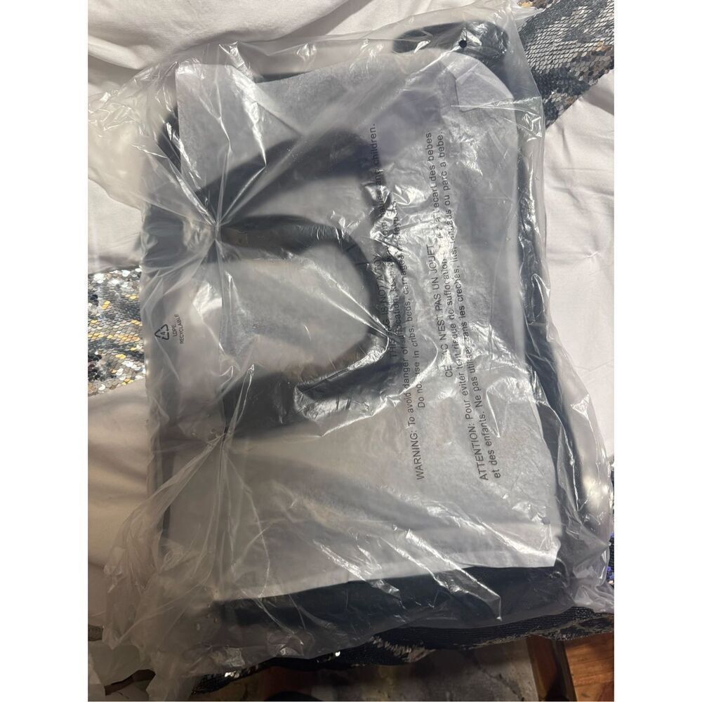 NWT VS victoria secret Logo Bling/ Tote - Picture 11 of 11